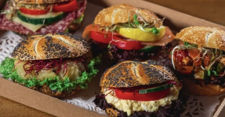 Bagel szendvics: a munkahelyi reggelik sztárja